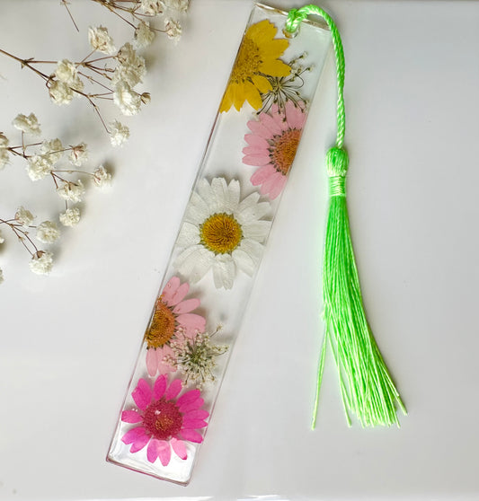 Multi-Daisy Bookmark