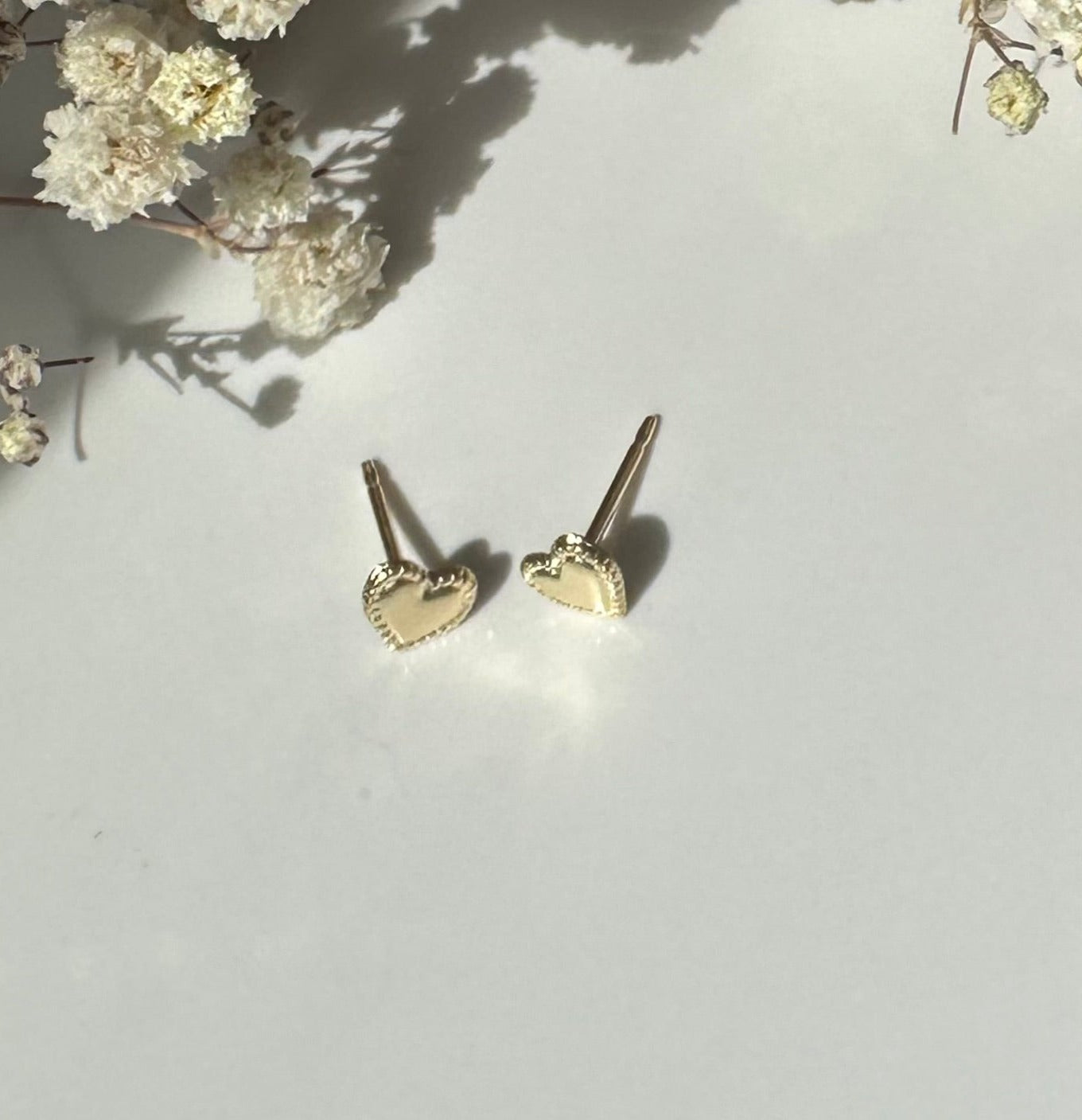 Dainty Border Heart Studs