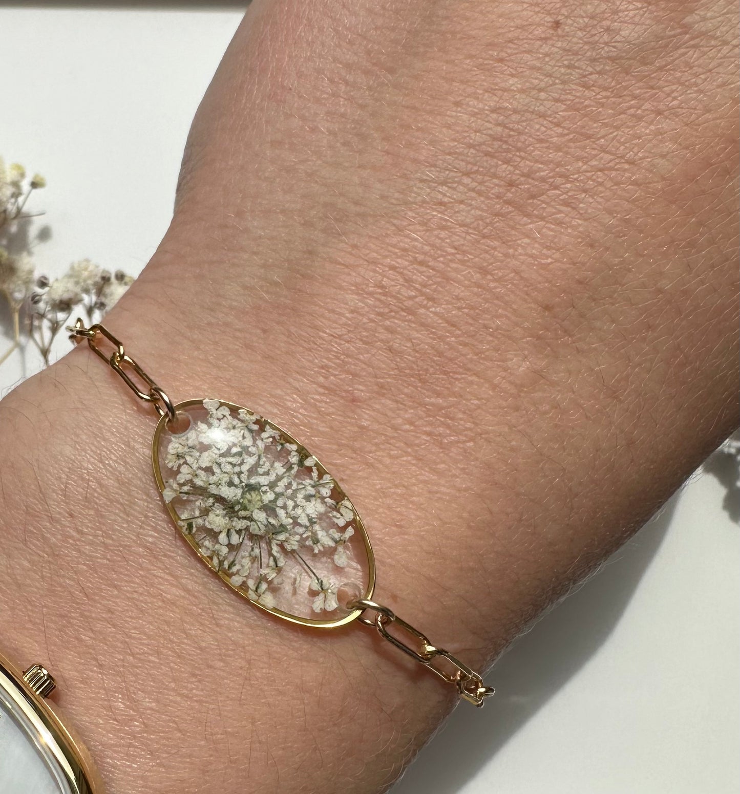 Queen Anne's Lace Oval Bracelet