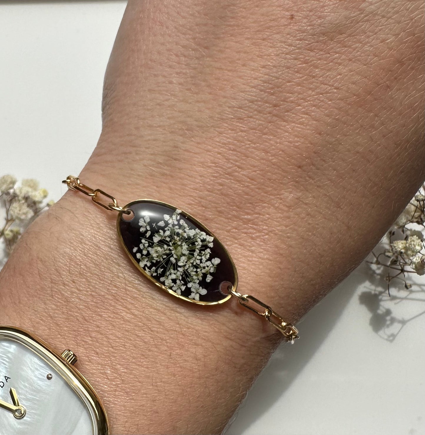 Queen Anne's Lace Oval Bracelet